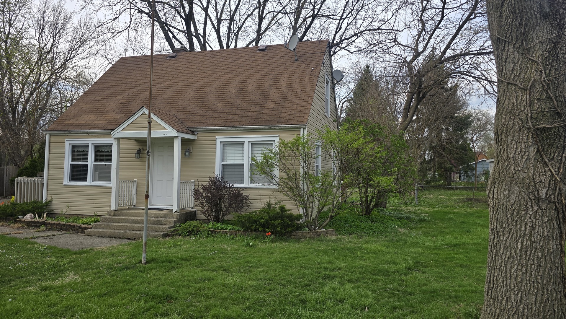 102 79th Street Willowbrook, IL 60527 - Photo 2 of 3