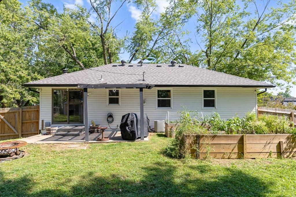 3916 South Crackerneck Road Independence, MO 64055 - Photo 26 of 35 Gallery Image 26