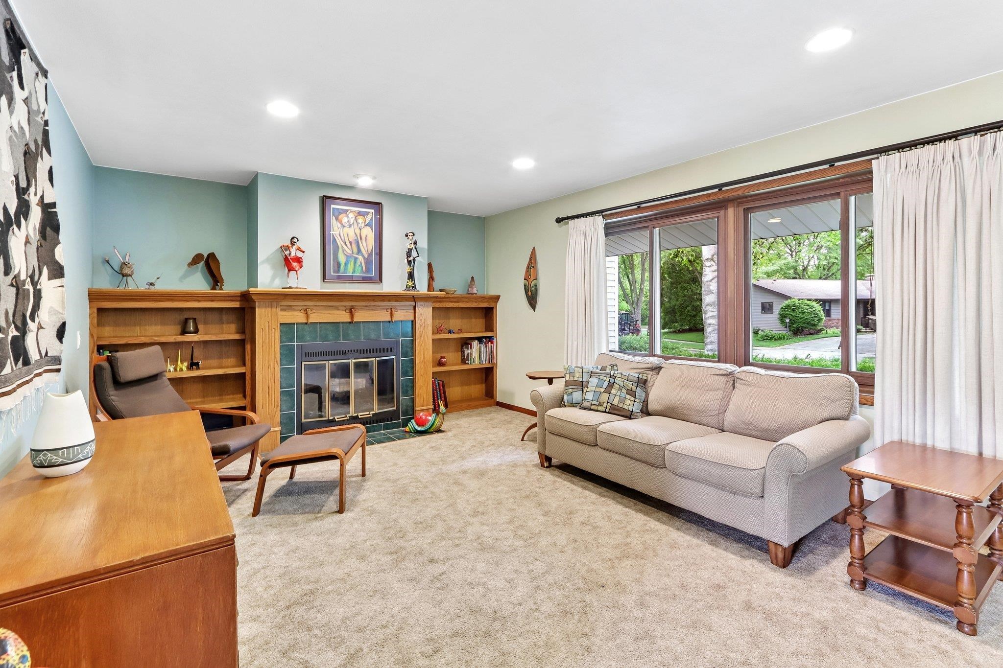 318 Oldfield Road Madison, WI 53717 - Photo 4 of 25
