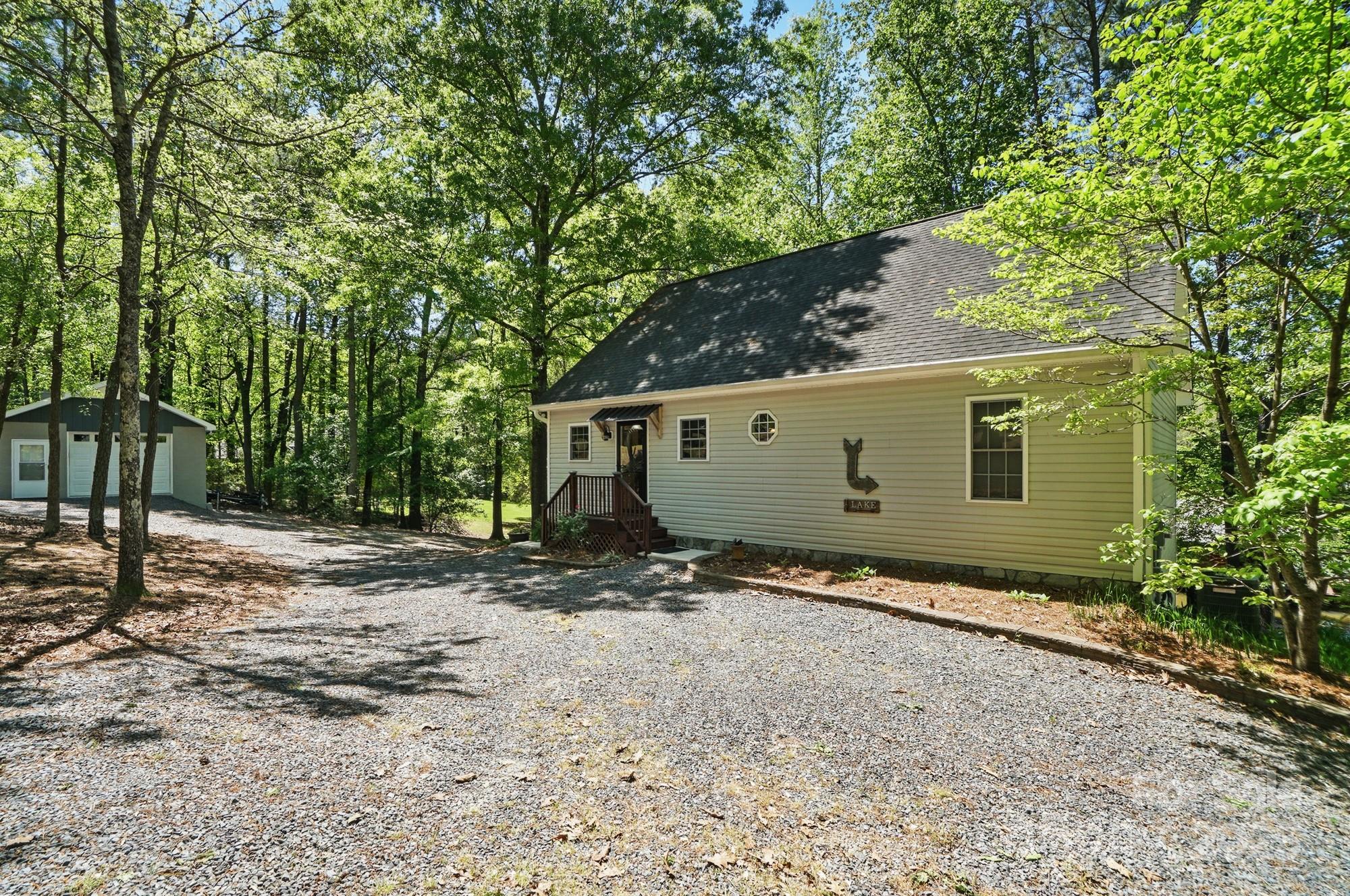 9711 Pine Tree Road Norwood, NC 28128 - Photo 9 of 48