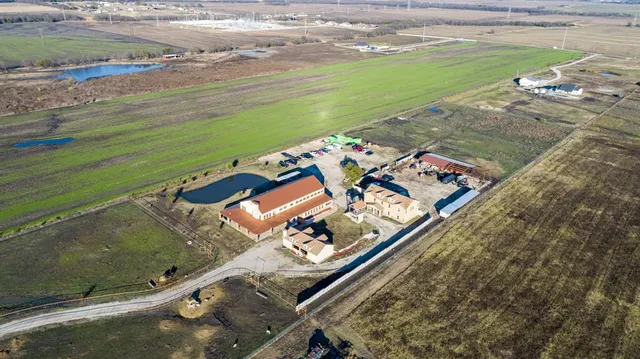 $2,300,000 | 9141 County Road 591, Nevada, TX 75173