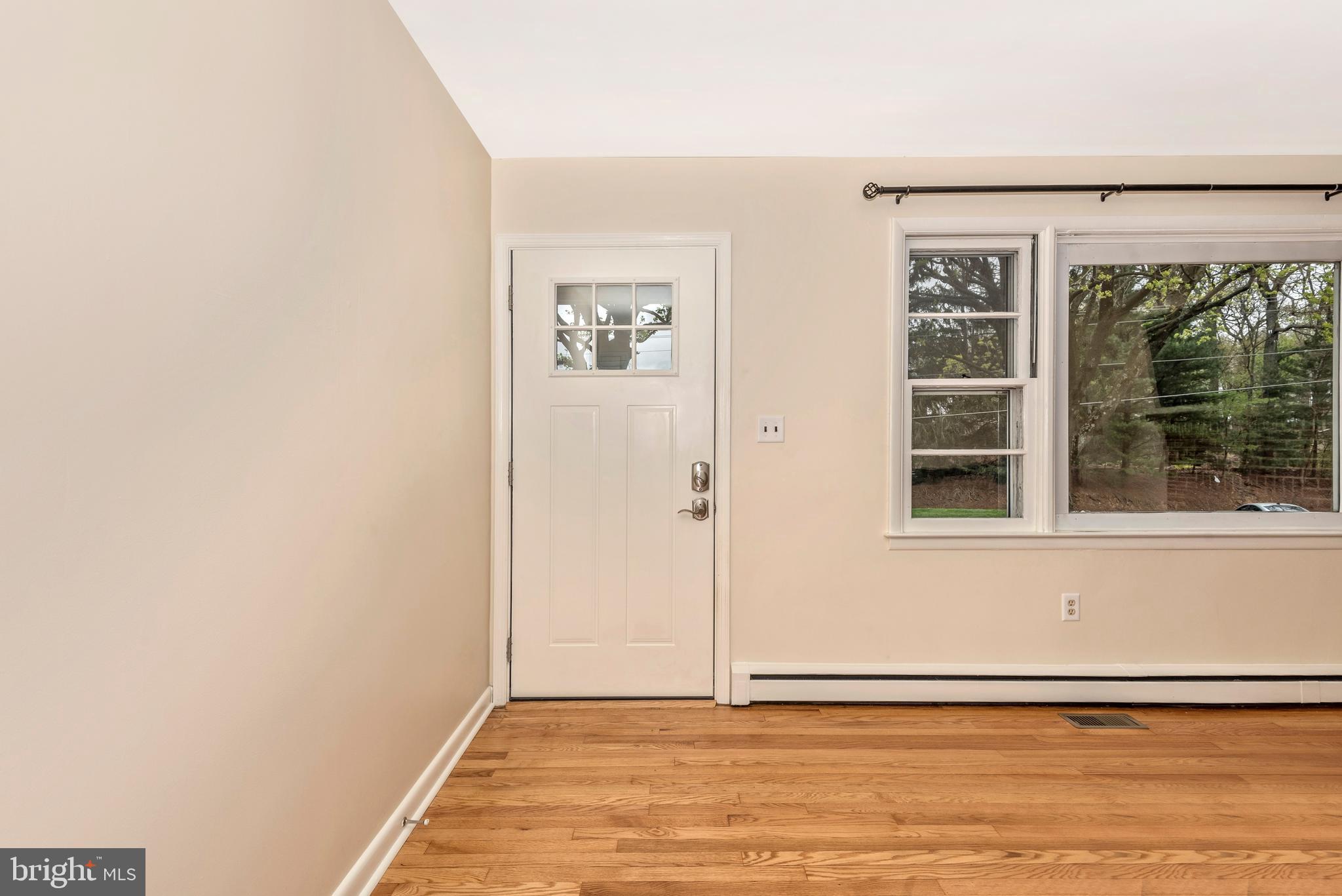 726 Warfieldsburg Road Westminster, MD 21157 - Photo 3 of 41 Nice hardwood floors