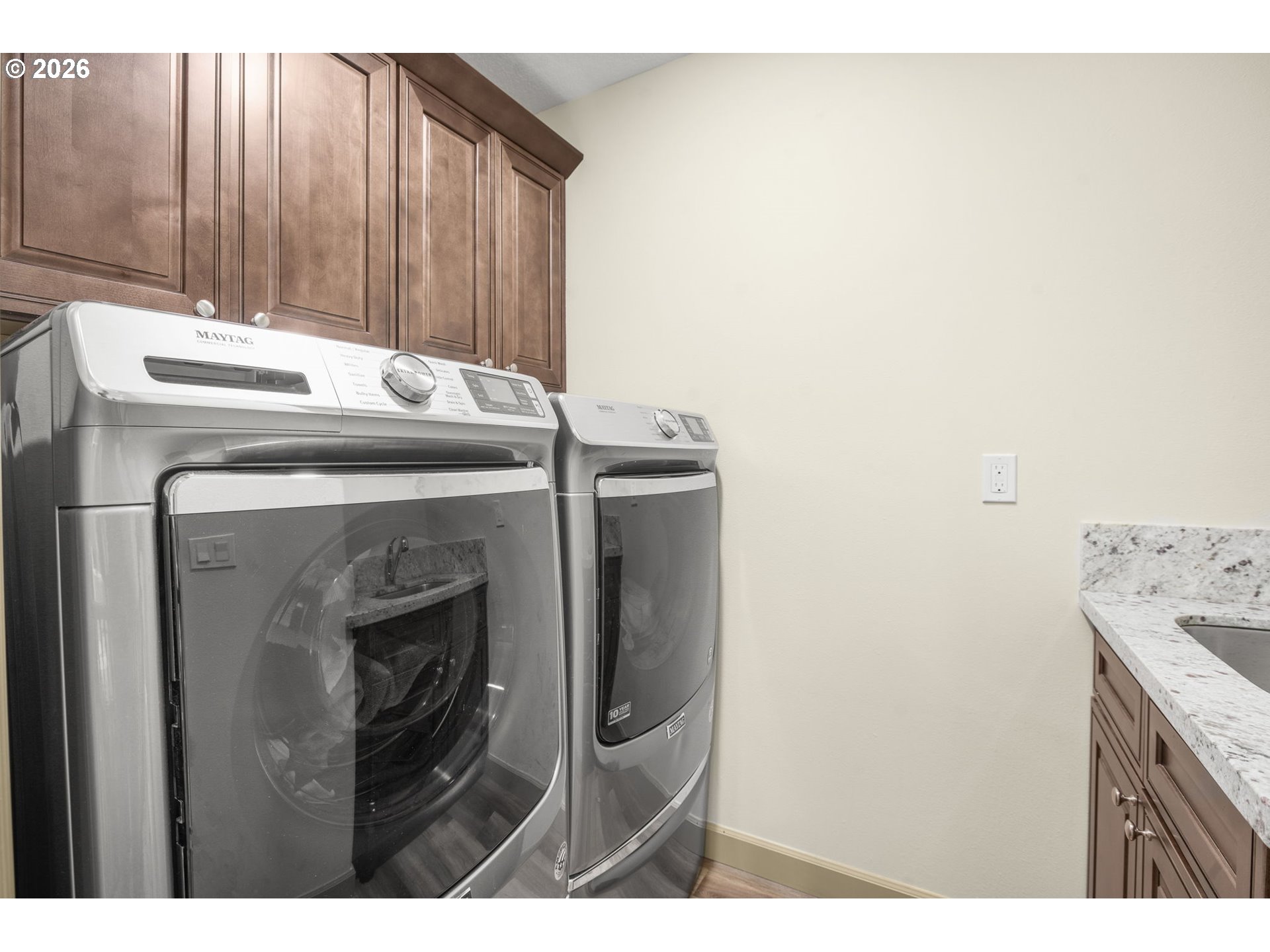 1668 Southeast 35th Terrace Gresham, OR 97080 - Photo 25 of 33 a utility room with dryer and washer
