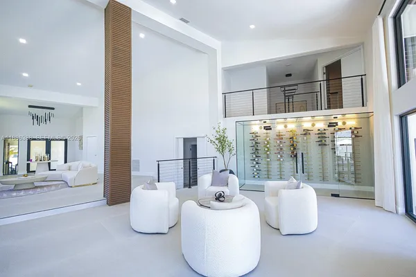 $4,900,000 | 10506 Southwest 89th Place, Miami, FL 33176