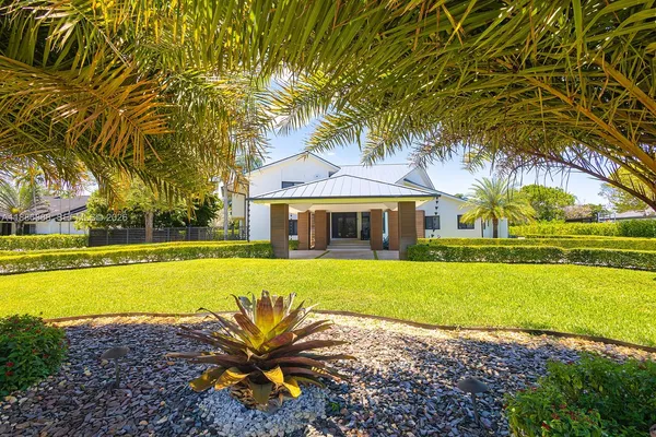 $4,900,000 | 10506 Southwest 89th Place, Miami, FL 33176