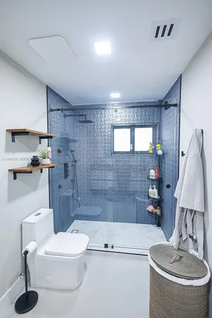 $4,900,000 | 10506 Southwest 89th Place, Miami, FL 33176