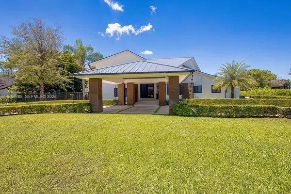 $4,900,000 | 10506 Southwest 89th Place, Miami, FL 33176