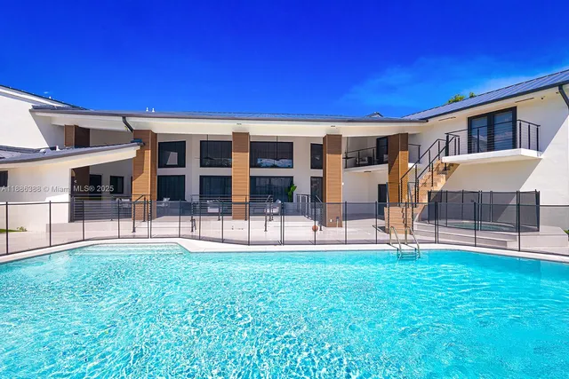 a view of a tennis court