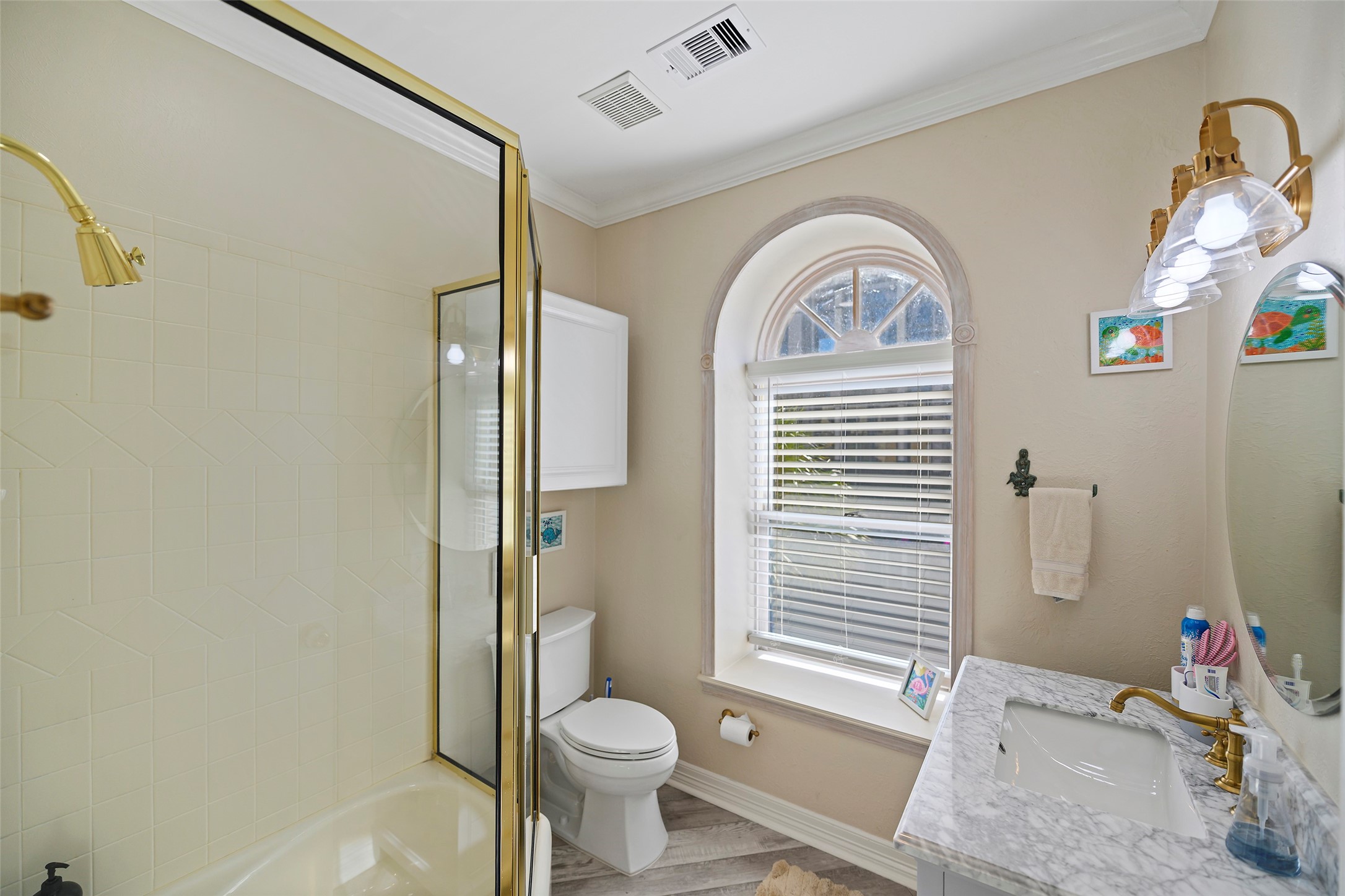 2102 Postoffice Street, Unit 1 Galveston, TX 77550 - Photo 26 of 38 Second bath