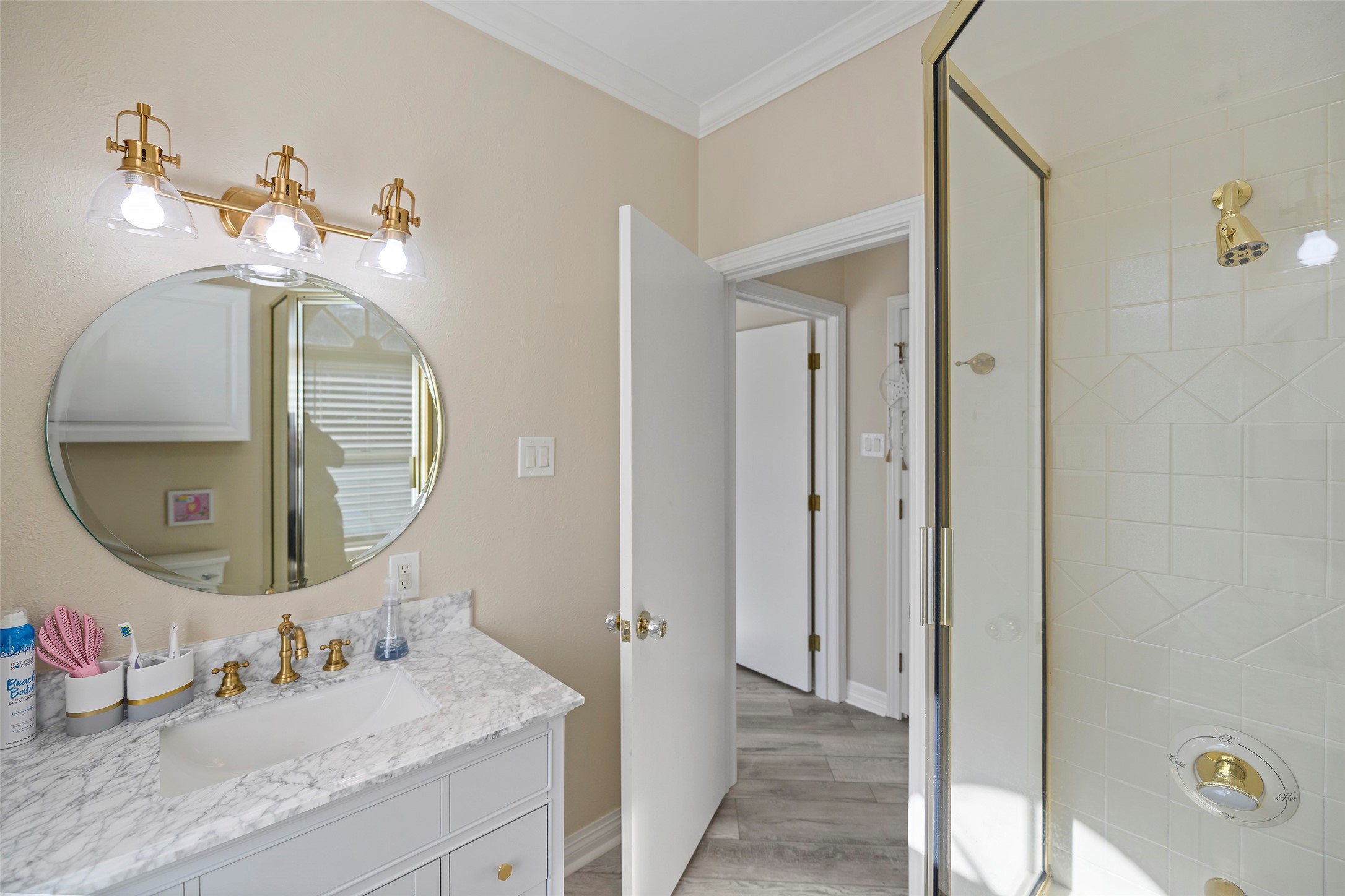 2102 Postoffice Street, Unit 1 Galveston, TX 77550 - Photo 27 of 38 Vanity of the second bath