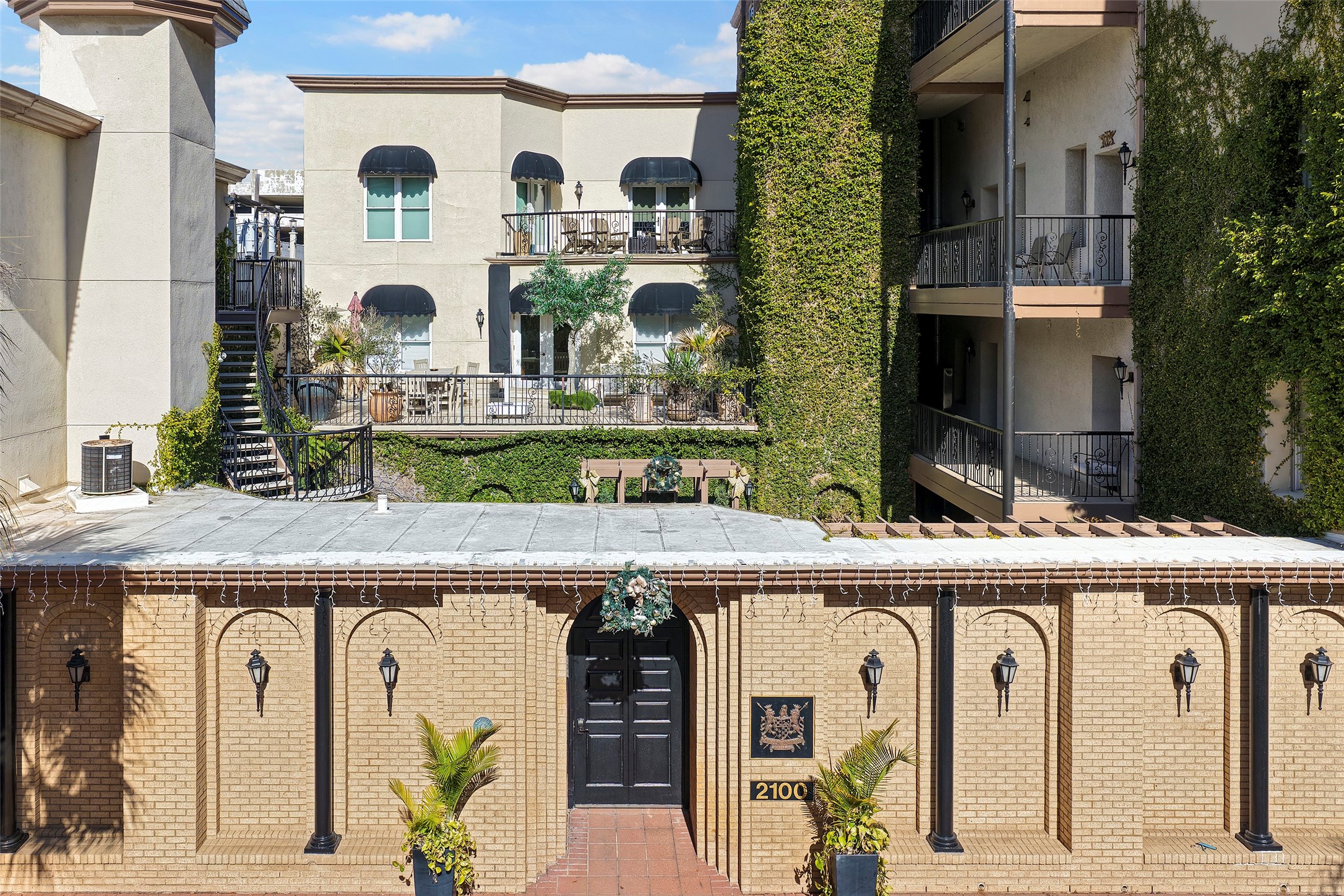 2102 Postoffice Street, Unit 1 Galveston, TX 77550 - Photo 35 of 38 Street entrance to the complex