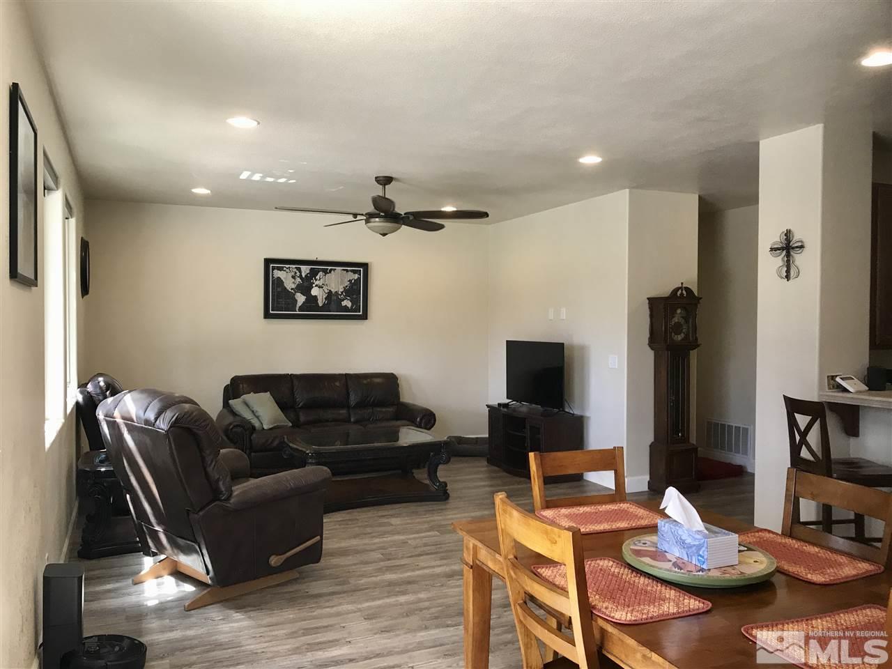 11425 Verazae Drive Reno, NV 89521 - Photo 2 of 18 Photo 2