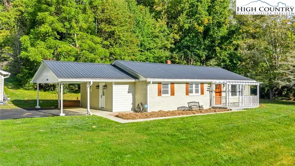 $399,900 | 608 Mountain Avenue, West Jefferson, NC 28694