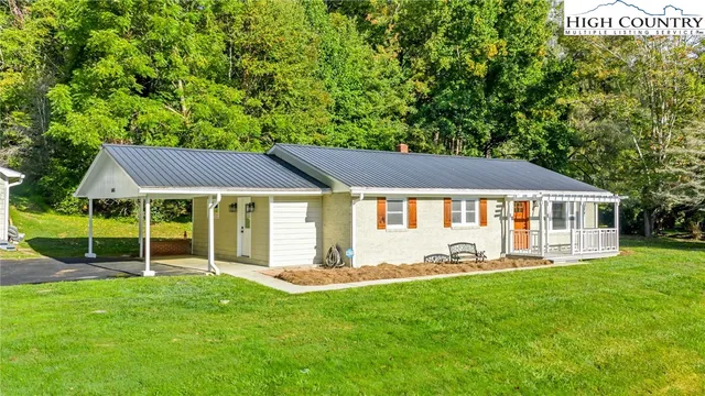 $399,900 | 608 Mountain Avenue, West Jefferson, NC 28694