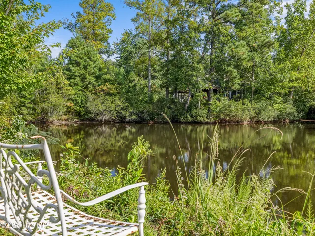 $2,400 | 302 Breckenridge Lane, New Bern, NC 28560