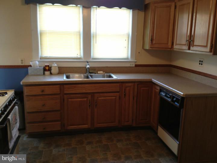410 Neck Road Burlington, NJ 08016 - Photo 6 of 23