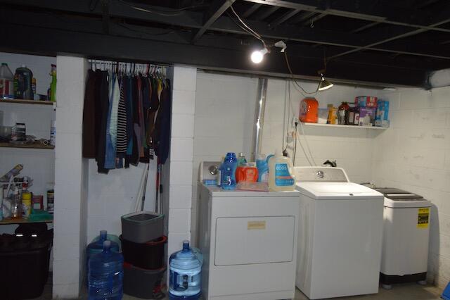 6157 West Stoll Road Lansing, MI 48906 - Photo 34 of 57 Laundry Area