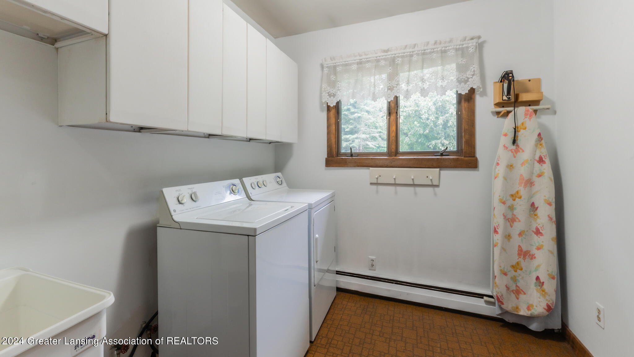 9040 Coleman Road Haslett, MI 48840 - Photo 16 of 52 9040COLEMAN20