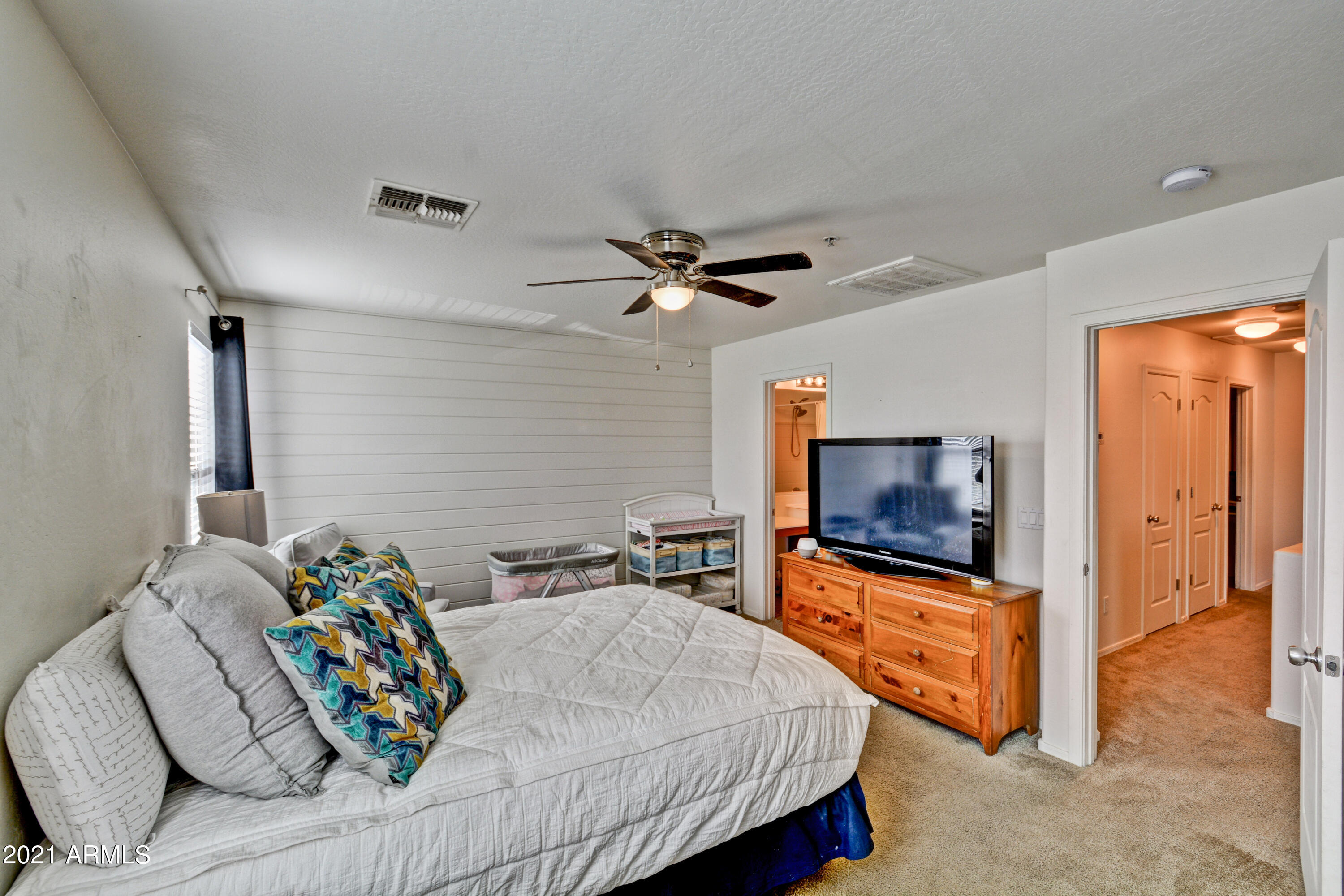 8169 West Groom Creek Road Phoenix, AZ 85043 - Photo 14 of 35 Primary Bedroom