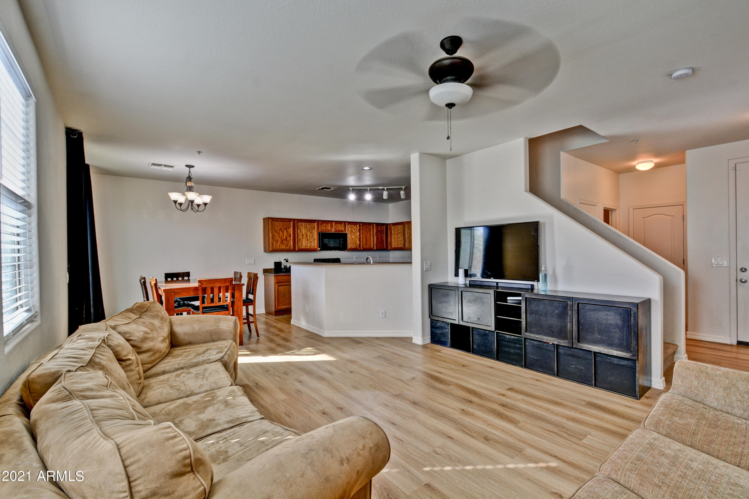 8169 West Groom Creek Road Phoenix, AZ 85043 - Photo 18 of 35 Great Room