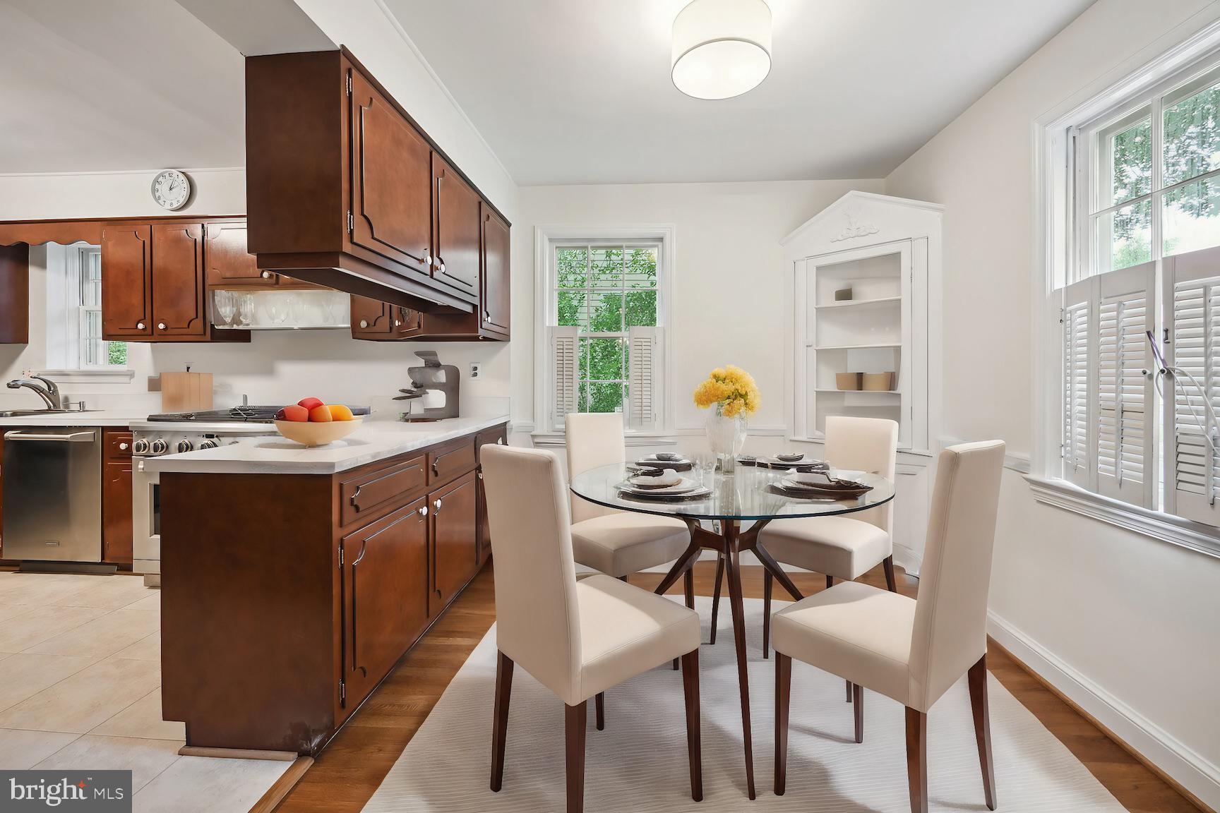 4900 33rd Road North Arlington, VA 22207 - Photo 15 of 45 Kitchen eat-in space -virtual staging