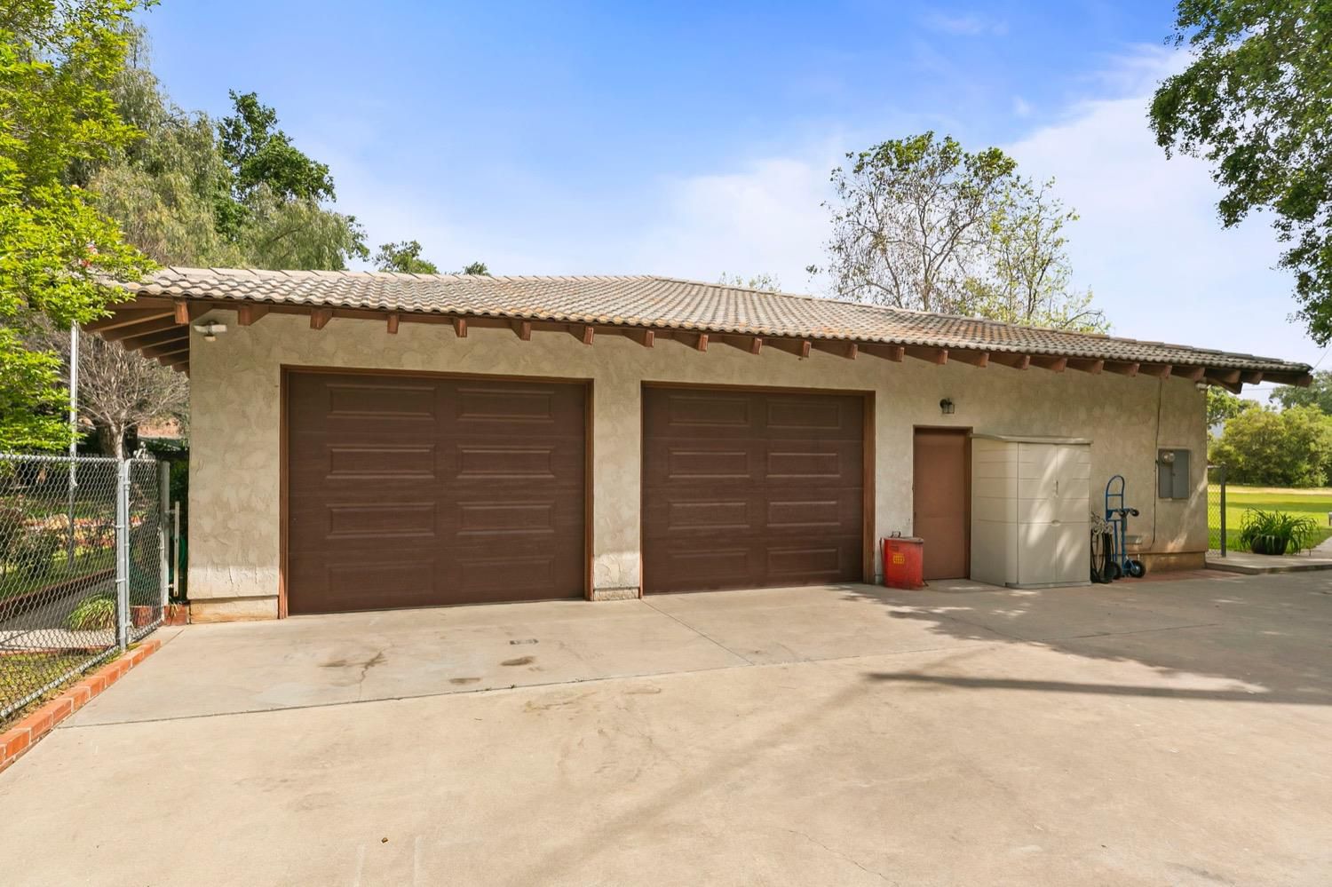 218 Sierra Road Ojai, CA 93023 - Photo 40 of 50 a view of a house with a outdoor space