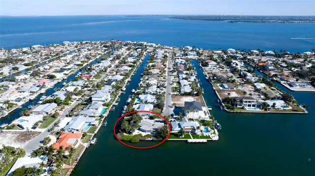 $4,500,000 | 627 Concord Lane, Holmes Beach, FL 34217
