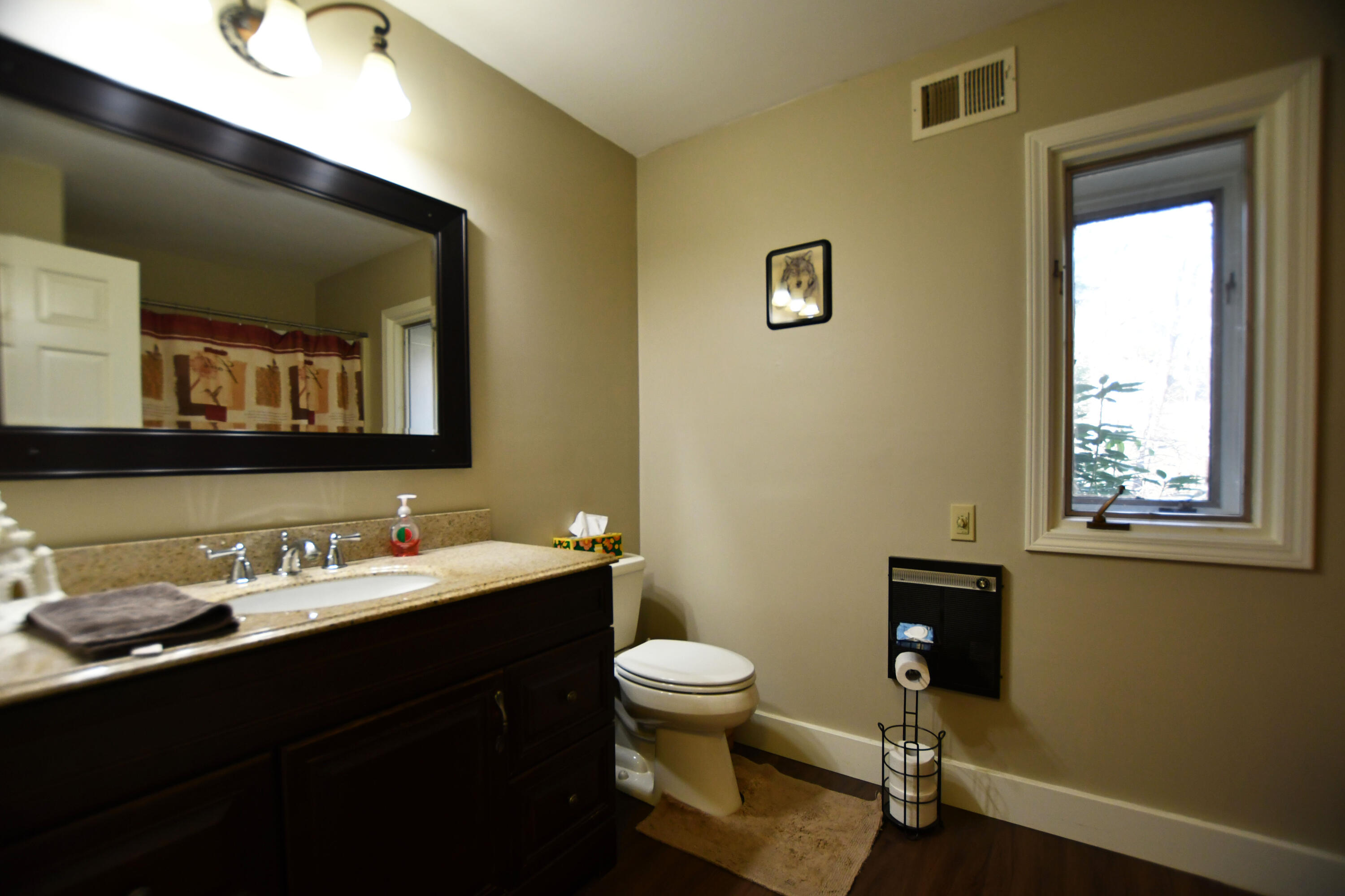820 Sweet Lick Road Ravenna, KY 40472 - Photo 37 of 73 Full bathroom on the main level!