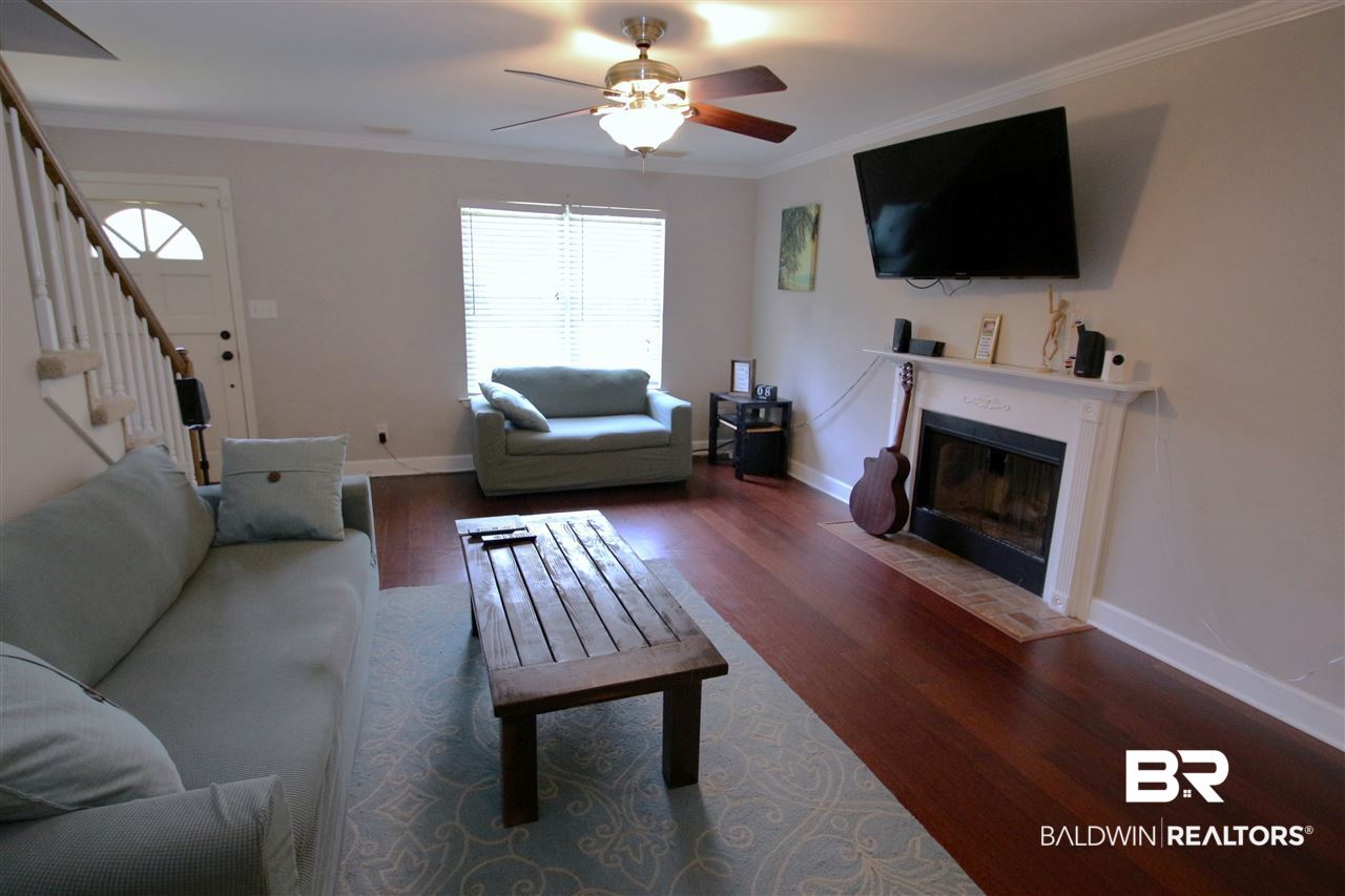 107 Avon Circle East Daphne, AL 36526 - Photo 2 of 24