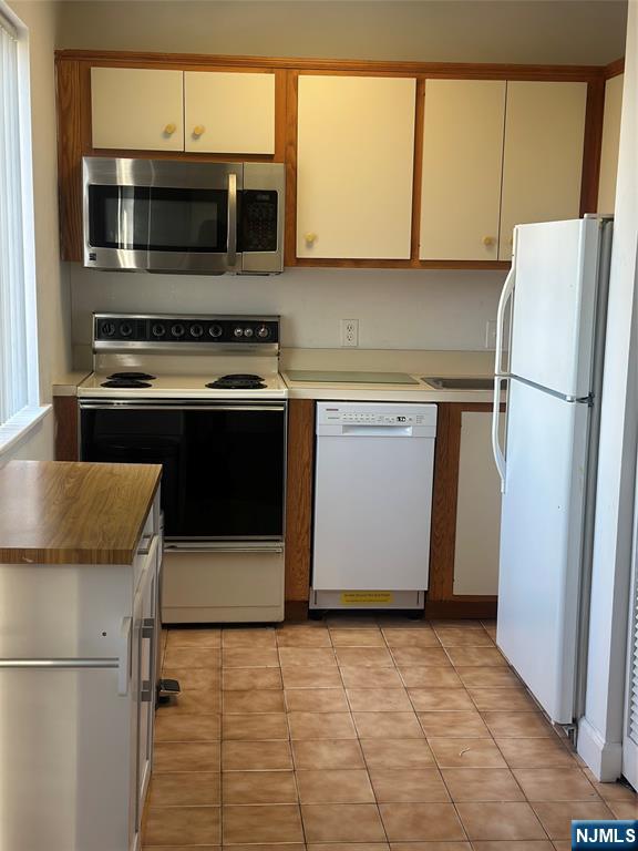 279 Clark Street, Unit C3 Hackensack, NJ 07601 - Photo 6 of 18