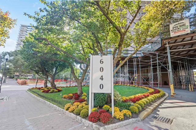 a front view of a building