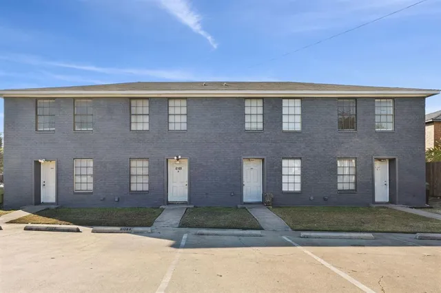 $1,195 | 8109 Silver Creek Road, Unit D, White Settlement, TX 76108