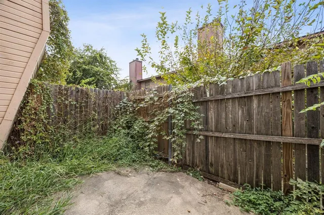 $1,195 | 8109 Silver Creek Road, Unit D, White Settlement, TX 76108