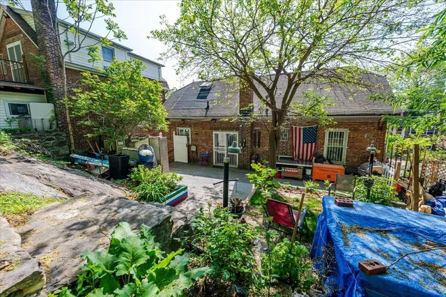 $899,900 | 3607 Irwin Avenue | Kingsbridge