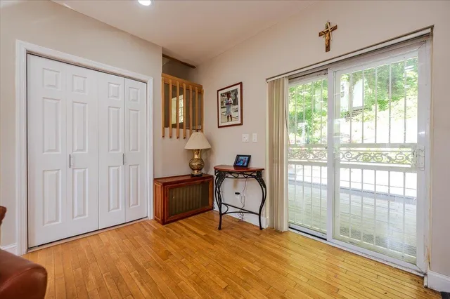 $899,900 | 3607 Irwin Avenue | Kingsbridge