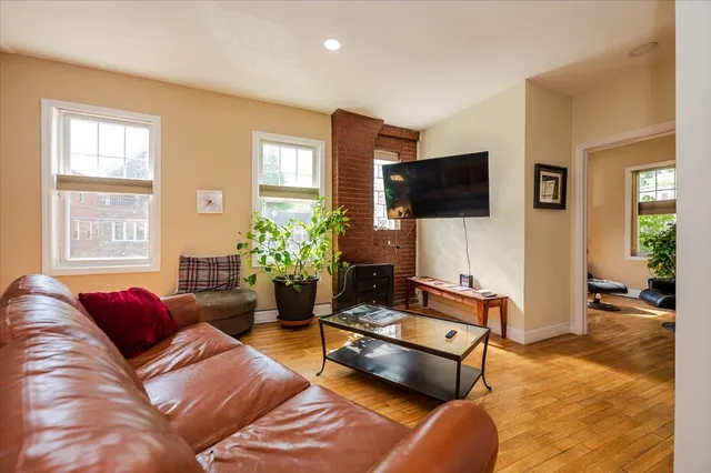 $899,900 | 3607 Irwin Avenue | Kingsbridge