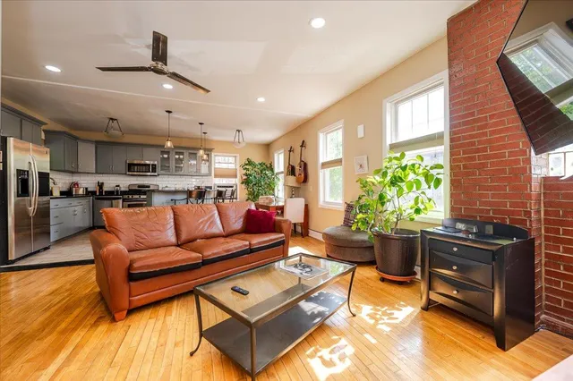 $899,900 | 3607 Irwin Avenue | Kingsbridge