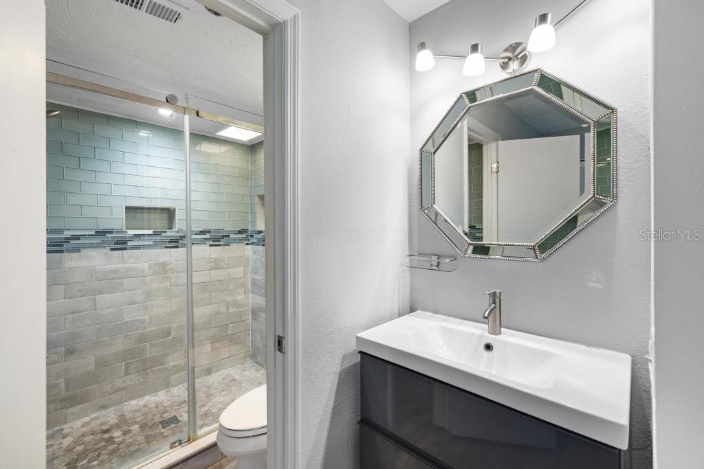 1740 Alderman Street, Unit 12 Sarasota, FL 34236 - Photo 31 of 64