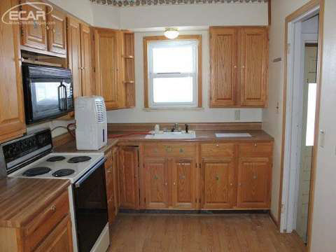 197 North Reed Road Corunna, MI 48817 - Photo 4 of 23 20430265-3.JPG