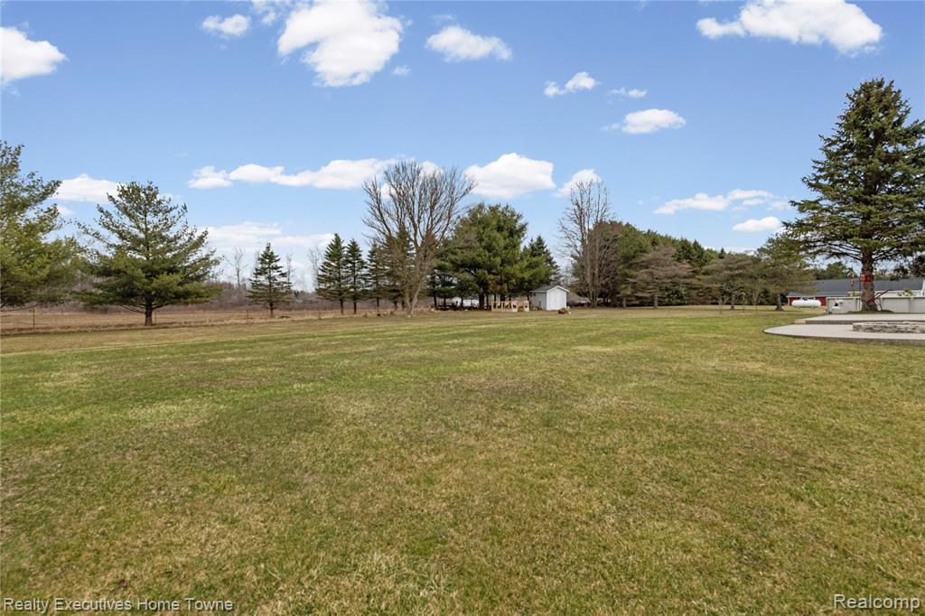 12060 Speaker Road Yale, MI 48097 - Photo 6 of 29