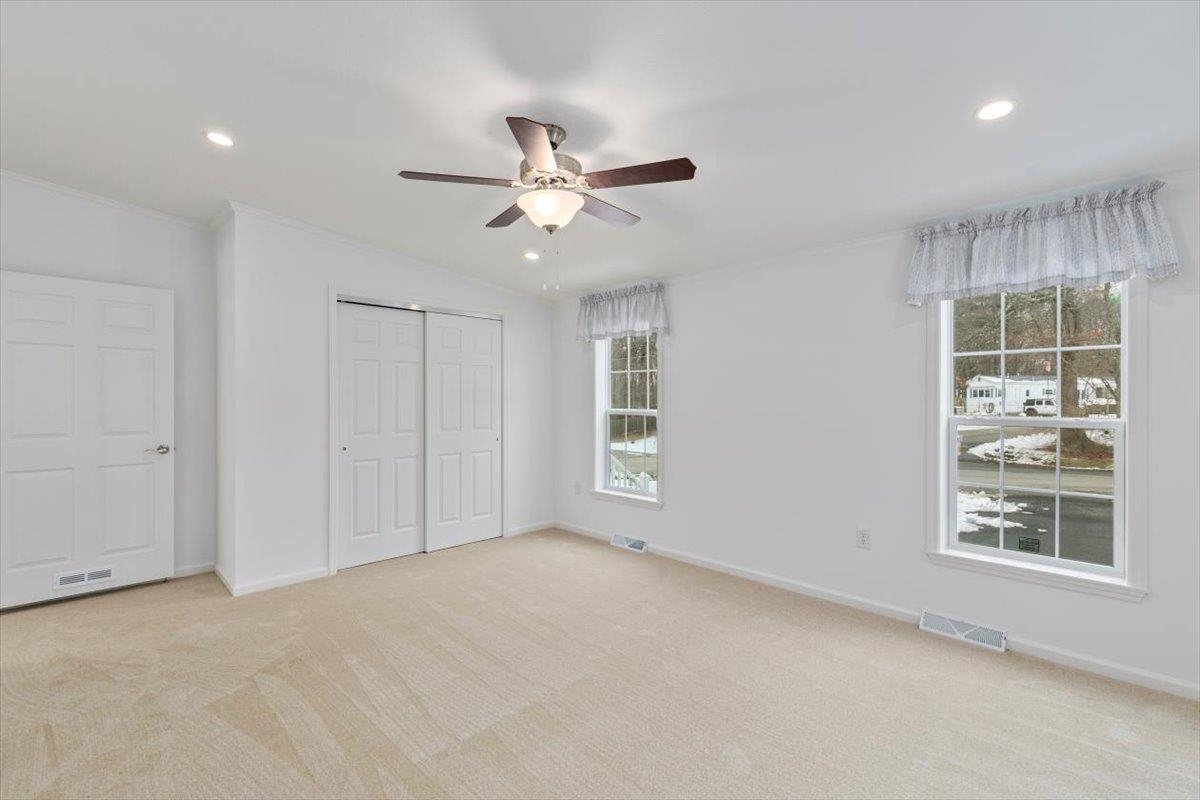 48 Nelson Street Salem, NH 03079 - Photo 16 of 32