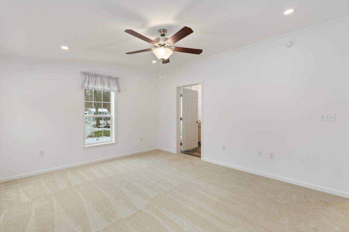 48 Nelson Street Salem, NH 03079 - Photo 17 of 32