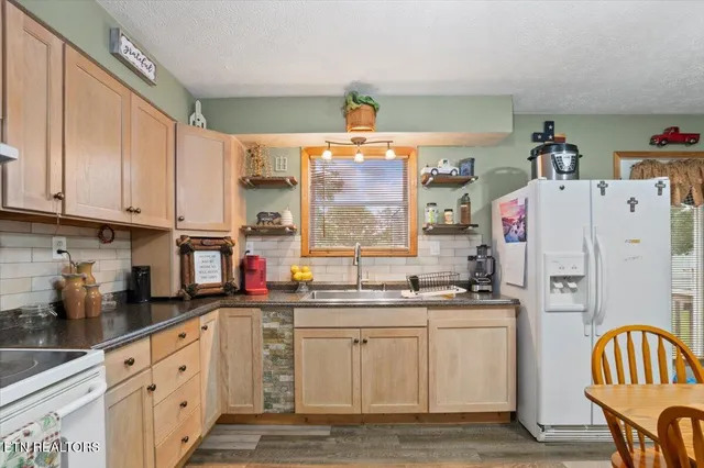 $215,000 | 214 Higdon Lane, La Follette, TN 37766