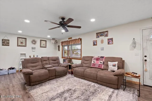 $215,000 | 214 Higdon Lane, La Follette, TN 37766