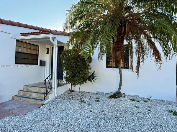 $2,600 | 864 80th Street, Unit 1, Miami Beach, FL 33141