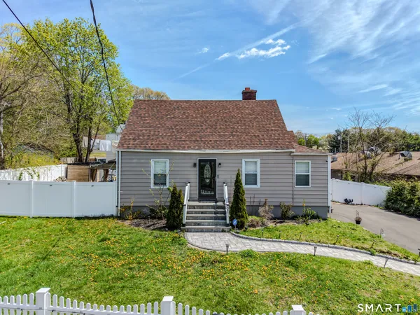 $429,900 | 21 Highland Avenue, East Haven, CT 06513