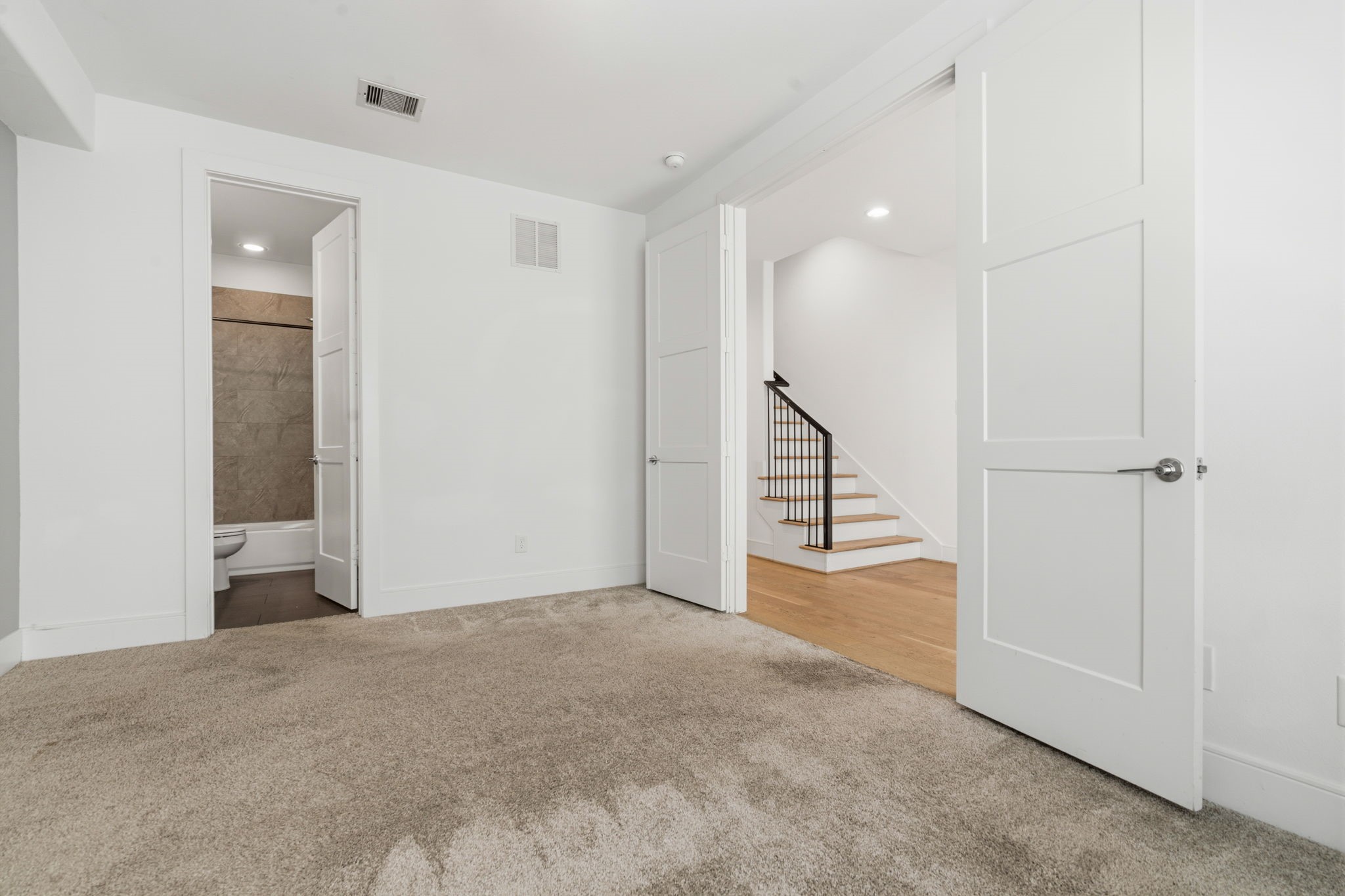 2624 Rusk Street Houston, TX 77003 - Photo 6 of 30 Gallery Image 6