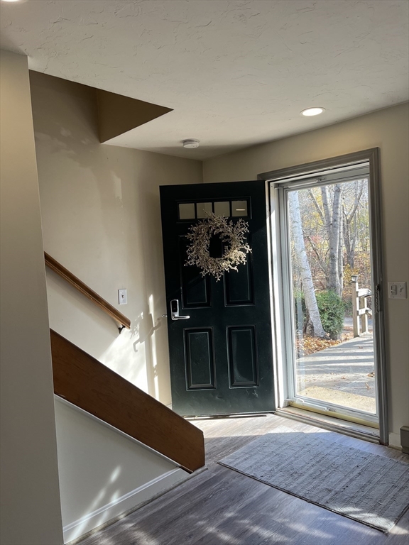 5 Hinman Street, Unit 4 Sturbridge, MA 01518 - Photo 3 of 26