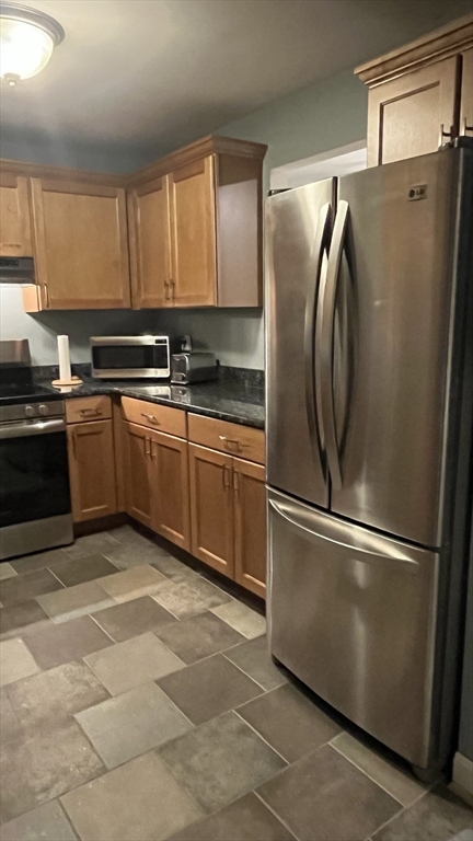 5 Hinman Street, Unit 4 Sturbridge, MA 01518 - Photo 10 of 26