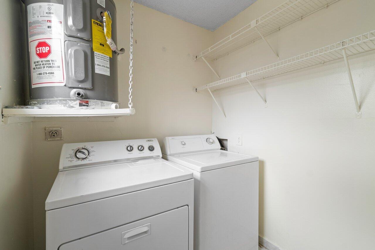 4092 Kirk Road Lake Worth, FL 33461 - Photo 11 of 22 010-4092KirkRoad-LakeWorth-FL-33461-SMAL